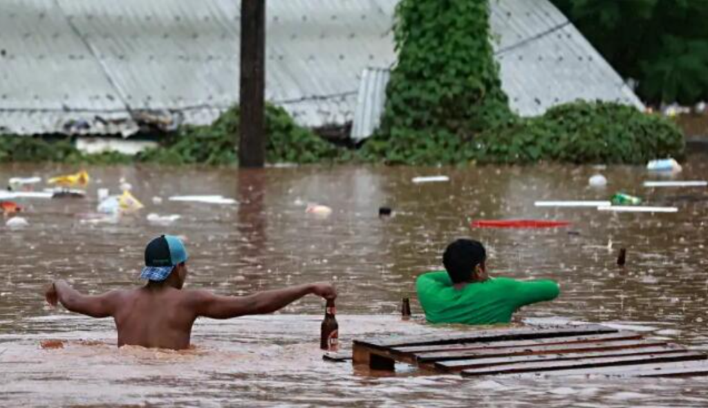 TCE-PR doa R$ 2 milhões e computadores para a recuperação do Rio Grande do Sul