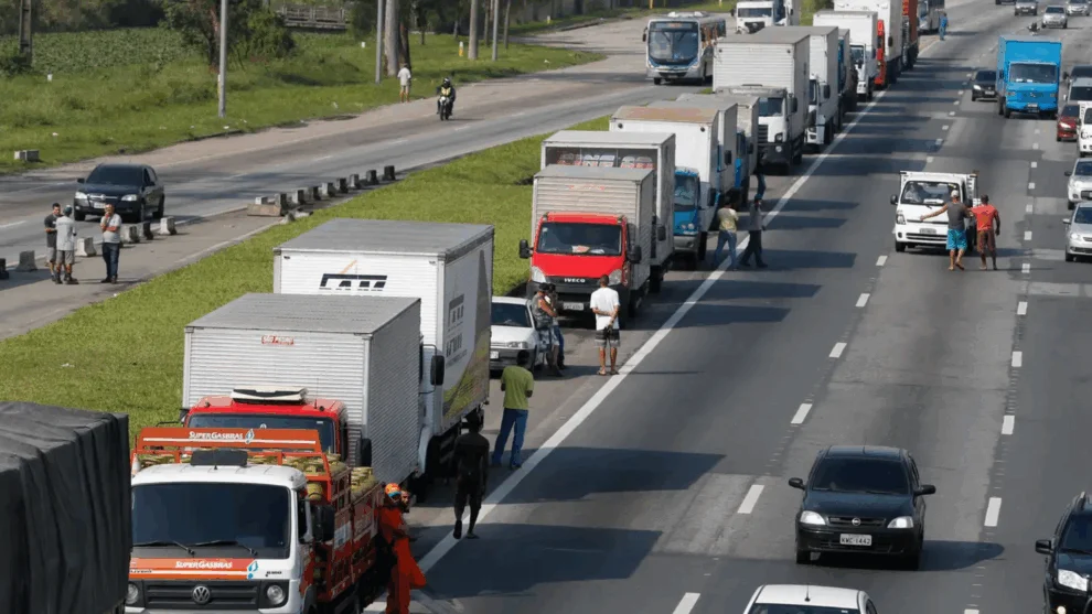 Diesel mais caro pressiona Planalto e reacende temor de paralisação às vésperas de saída de Haddad
