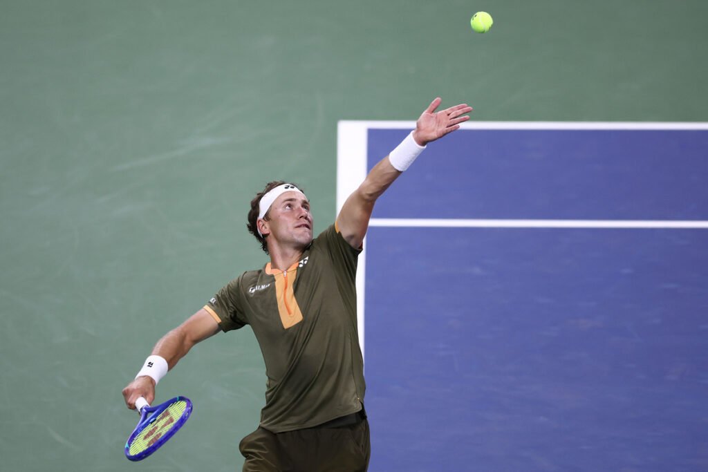 João Fonseca enfrenta Casper Ruud em desafio no Masters 1000 de Montreal
