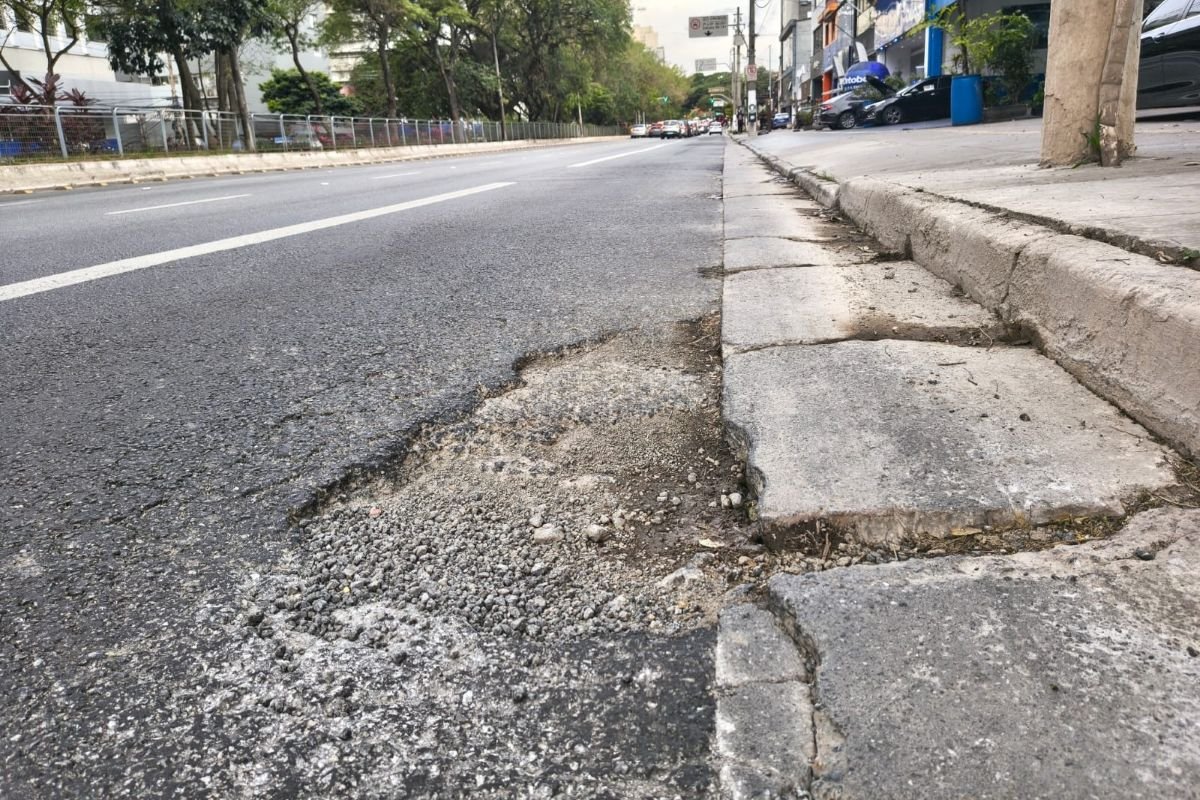 Problemas de pavimentação persistem em São Paulo, mesmo após recapeamento