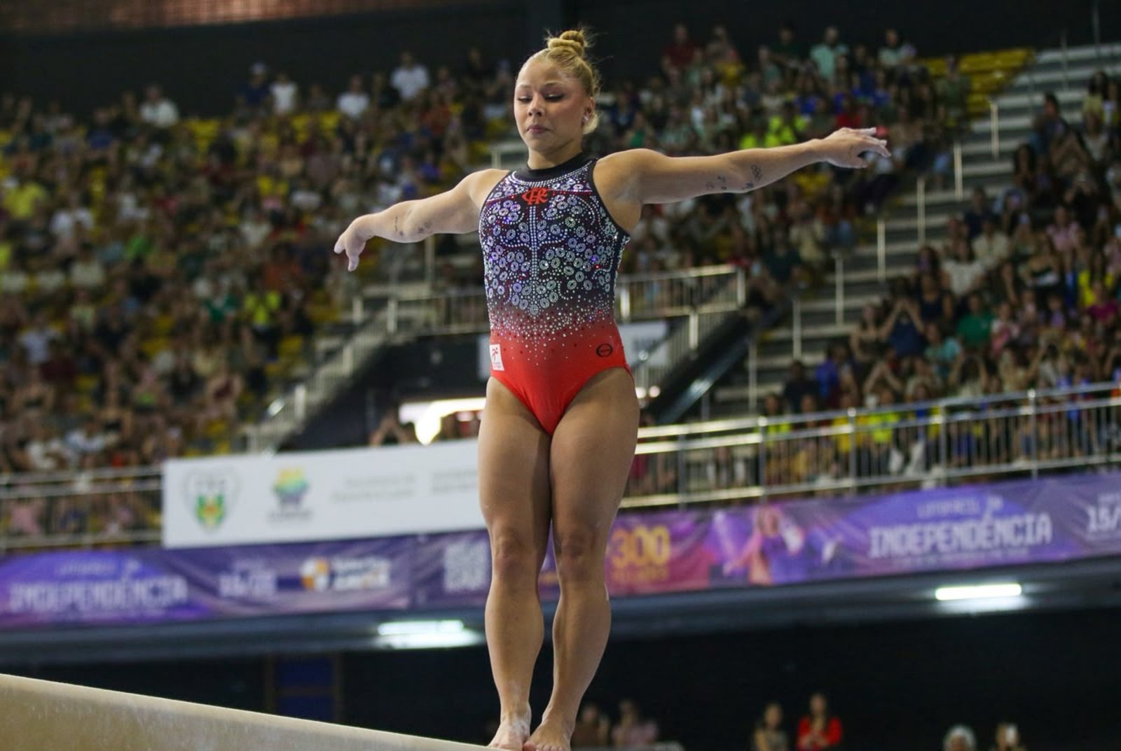 Flávia Saraiva brilha e conquista cinco medalhas no Campeonato Brasileiro de Ginástica