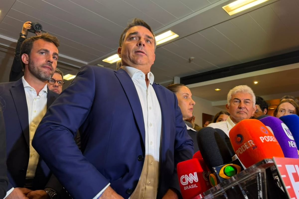 Expectativa em torno de prestação de contas de Flávio Bolsonaro cresce entre leitores