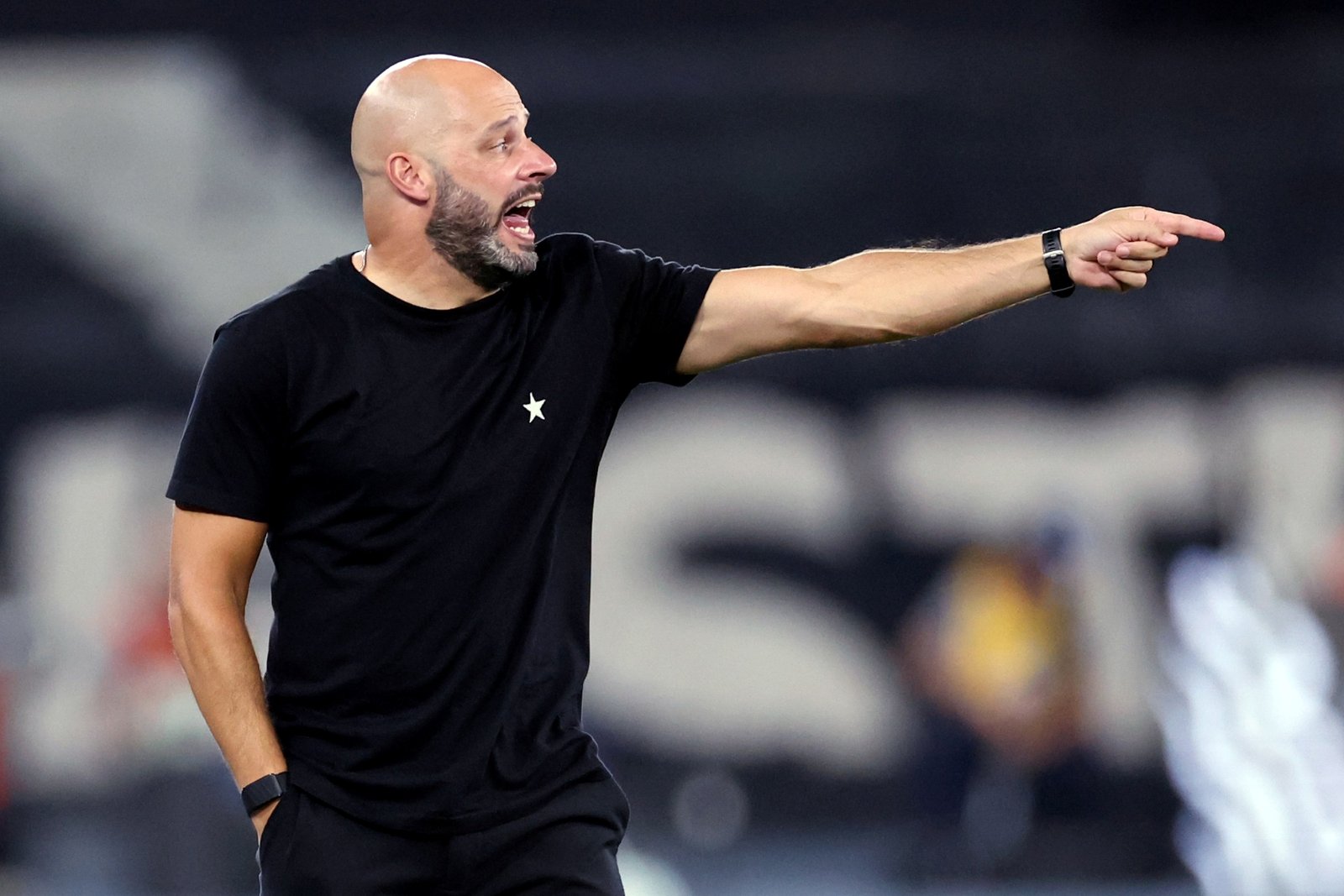 Botafogo empata com Fluminense e técnico critica desempenho da equipe