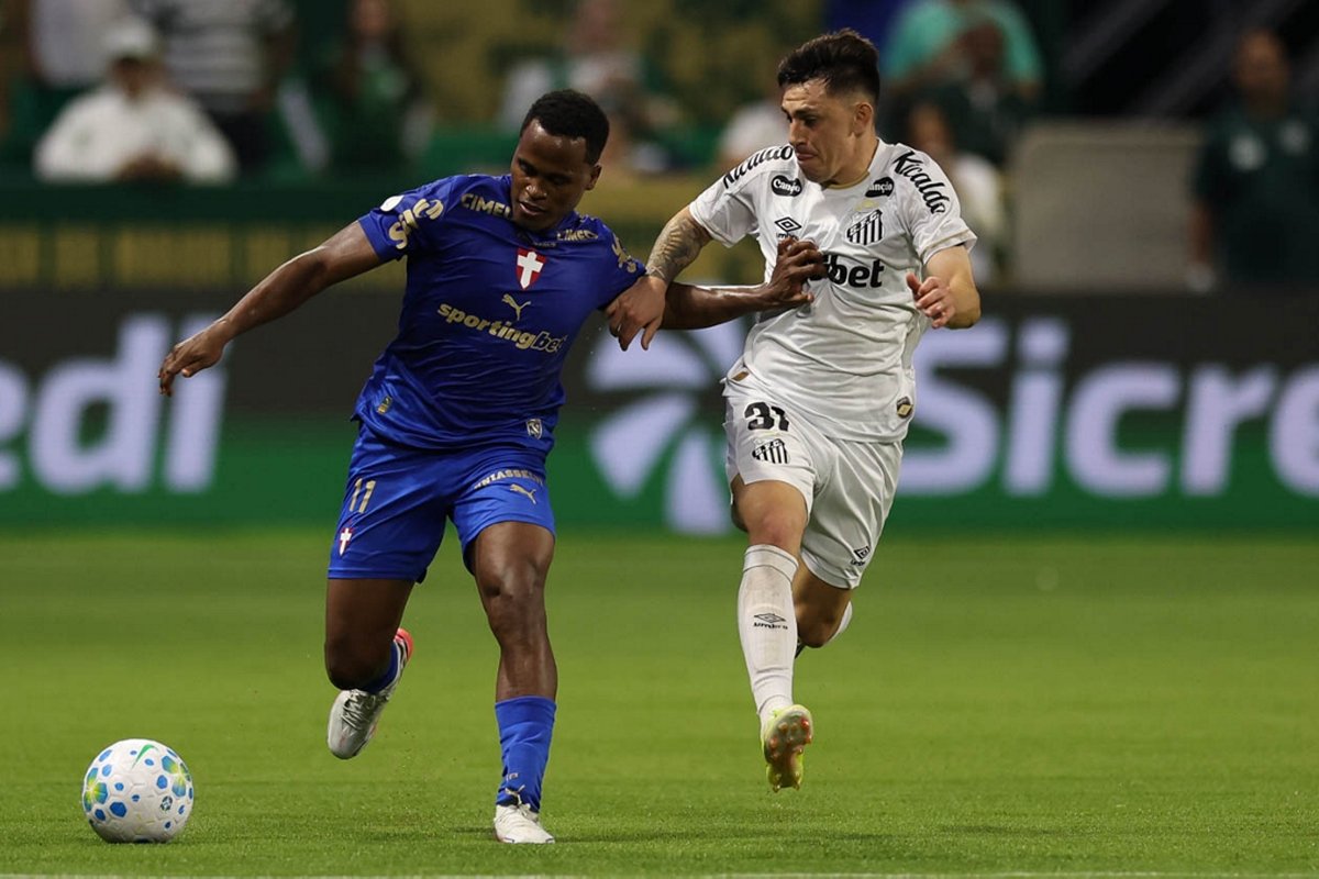 Palmeiras divulga lesões de Piquerez e Jhon Arias após vitória sobre o Santos