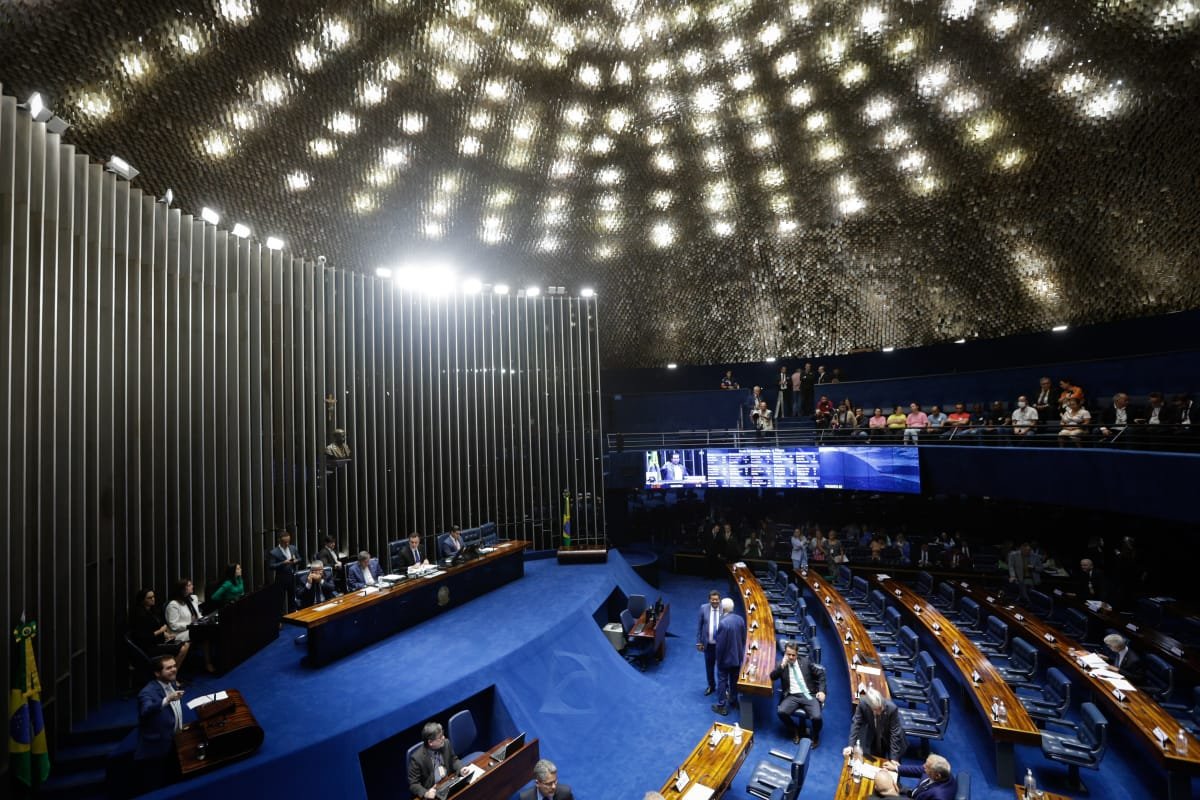 Bolsonaristas intensificam pressão contra o STF no Congresso