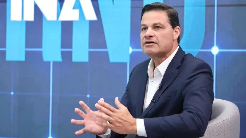 Justiça proíbe Sandro Alex de usar Jair Bolsonaro em propaganda eleitoral