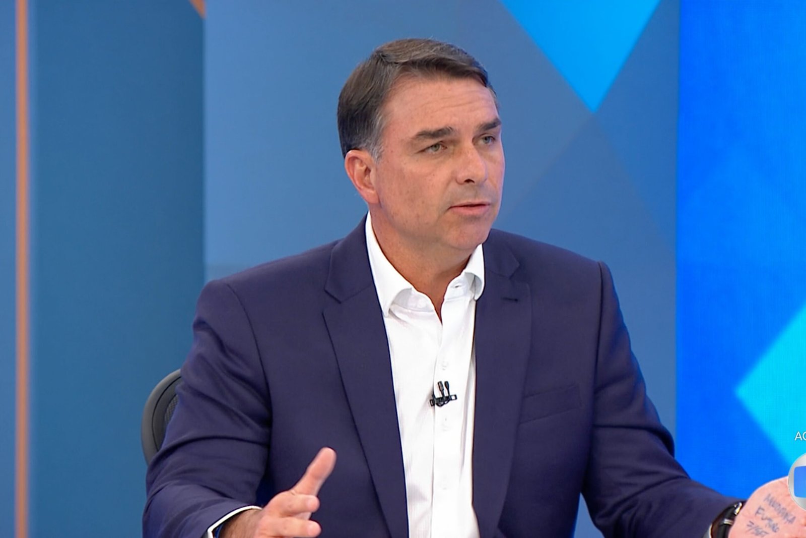 Meta não envia informações ao TSE sobre ataques a Flávio Bolsonaro