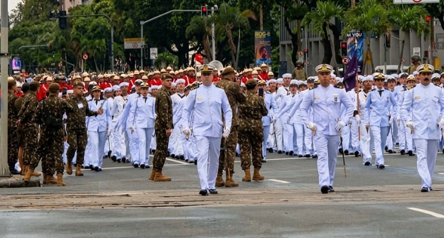 Desfile de 7 de Setembro no Rio tem baixa presença política
