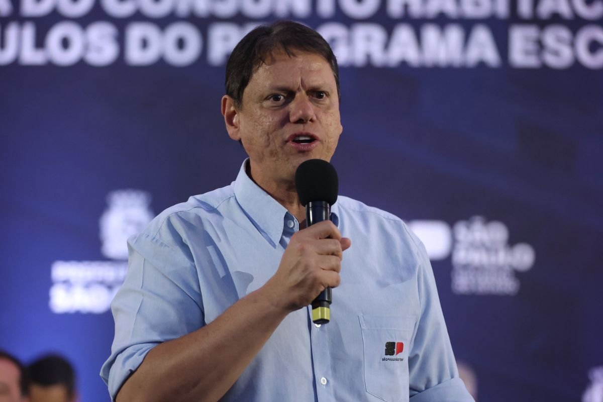 Tarcísio de Freitas propõe PPP para revitalização dos rios em São Paulo