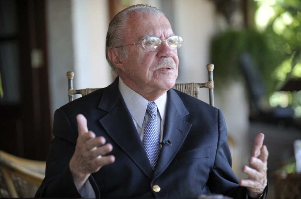 José Sarney, ex-presidente do Brasil, permanece internado com pneumonia em São Luís