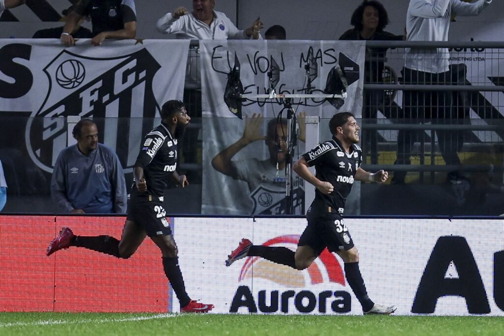 Santos conquista terceira vitória seguida ao vencer Cruzeiro no Brasileirão