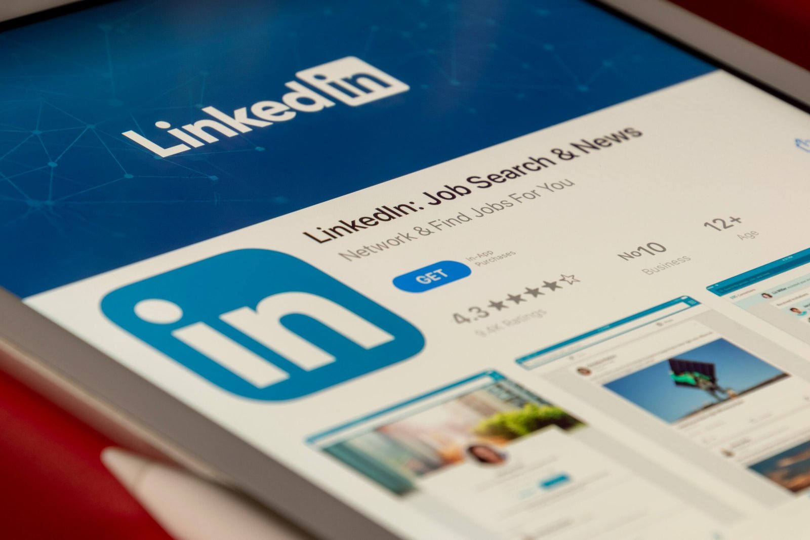 Ter um perfil no LinkedIn já não basta: o desafio é construir uma presença profissional