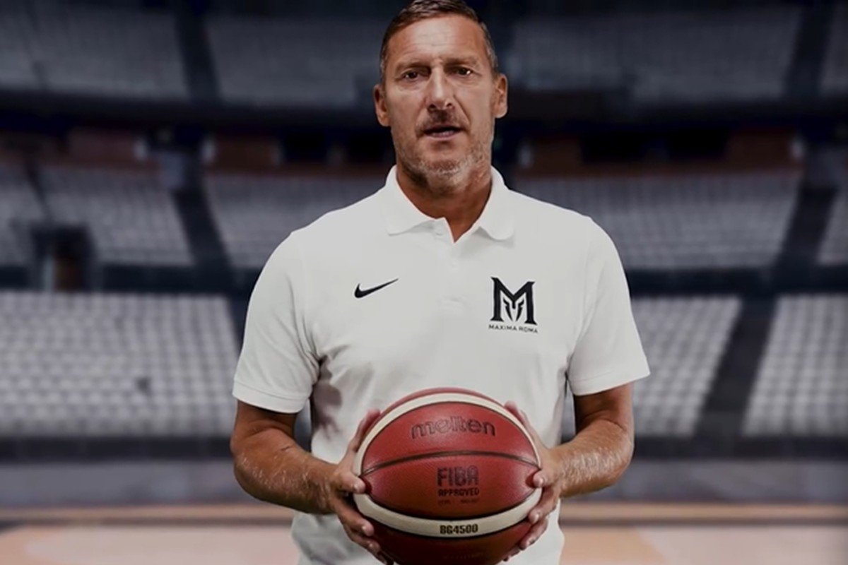 Francesco Totti deixa o futebol e se une ao basquete como consultor do Maxima Roma