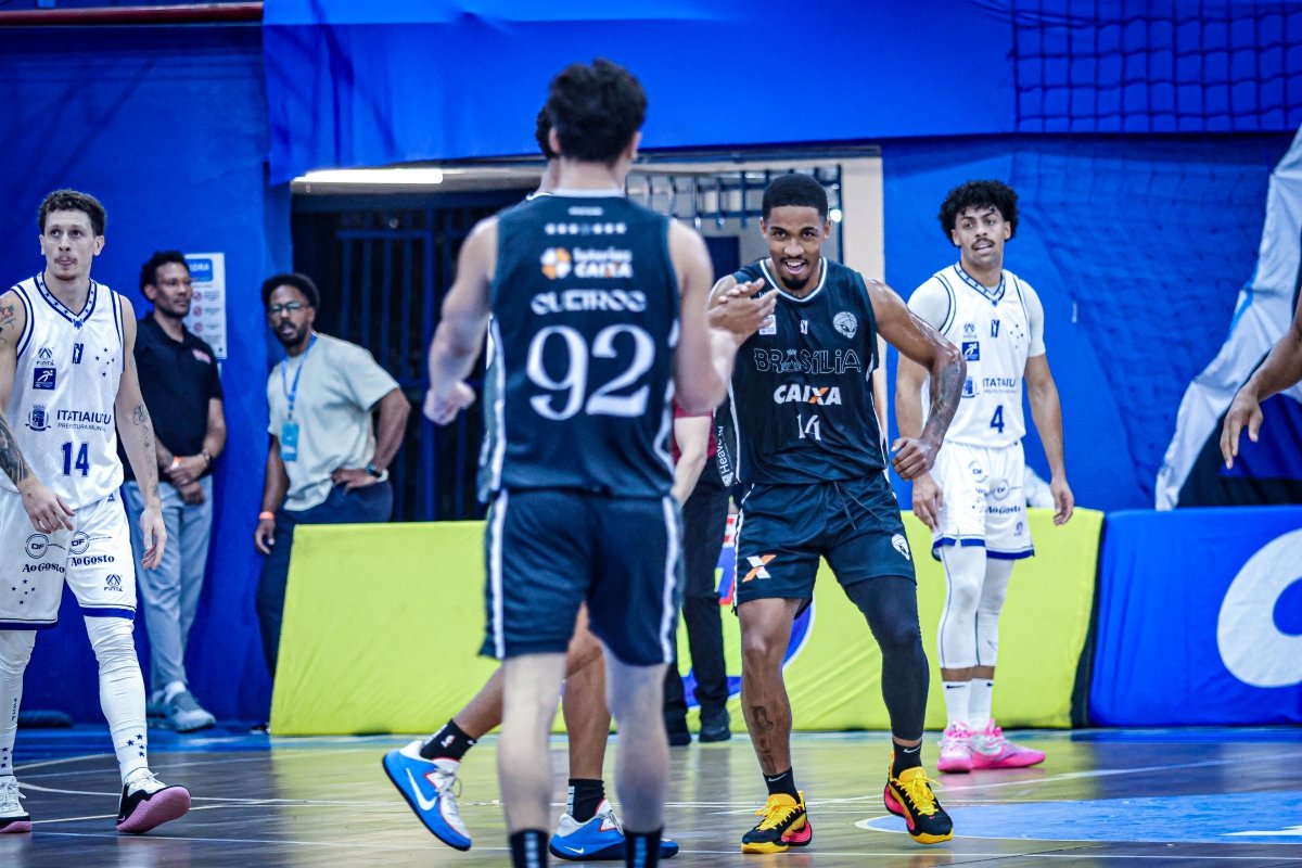 Brasília Basquete conquista vitória emocionante contra o Cruzeiro no Torneio Abertura
