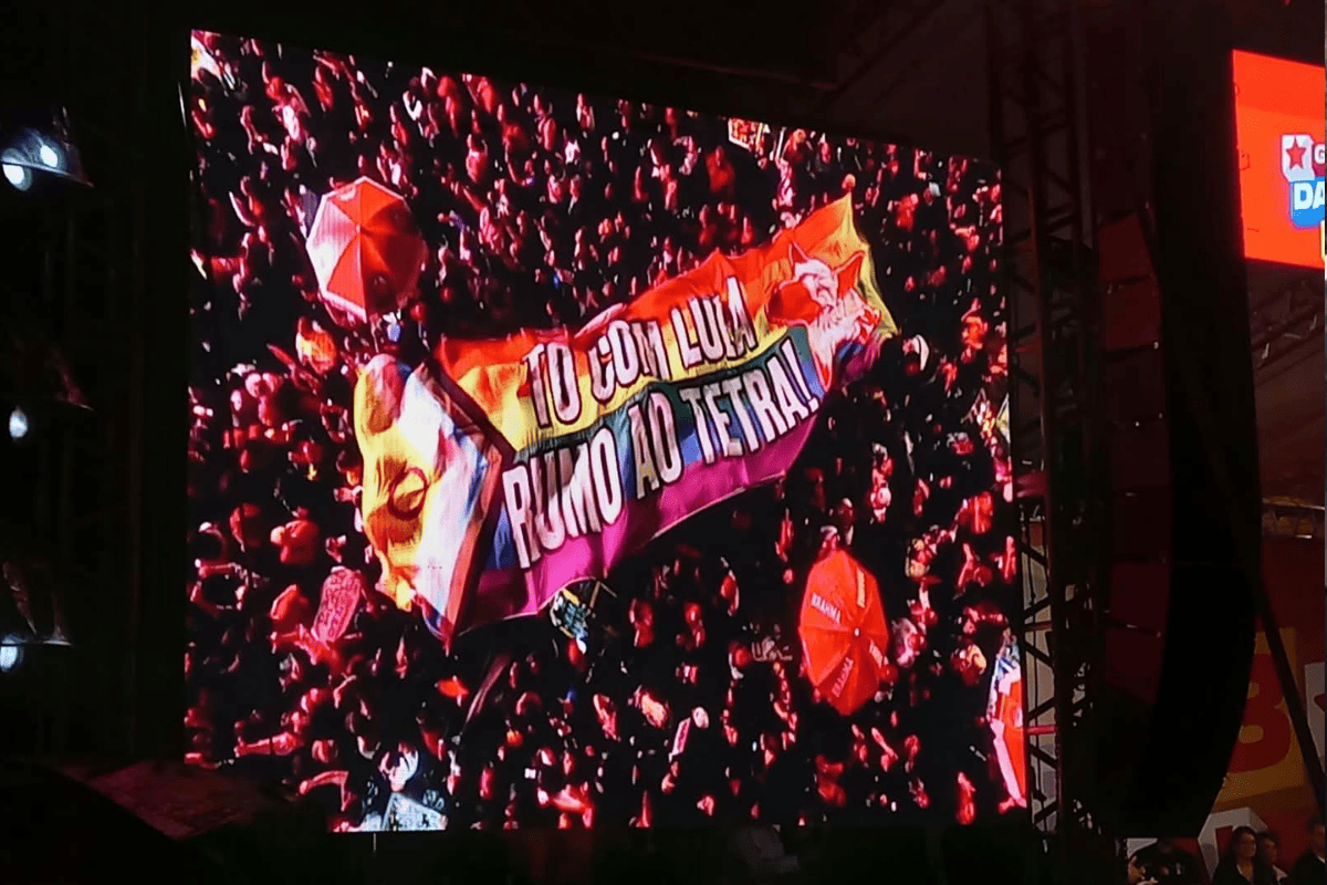 Ato em São Paulo exalta apoio a Lula e intensifica críticas à oposição