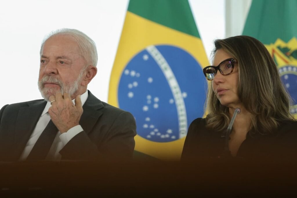 TSE determina remoção de vídeos de Lula e Janja sobre Flávio Bolsonaro