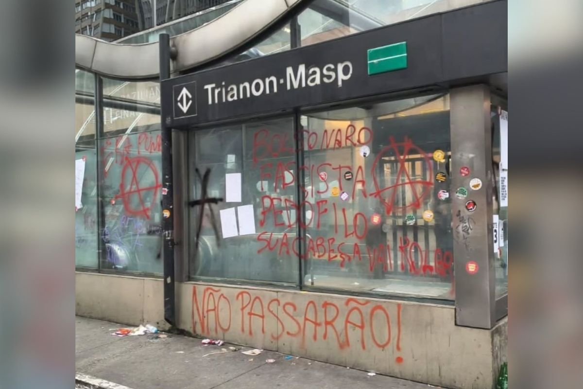 Ato em apoio a Lula resulta em depredações no Metrô de São Paulo