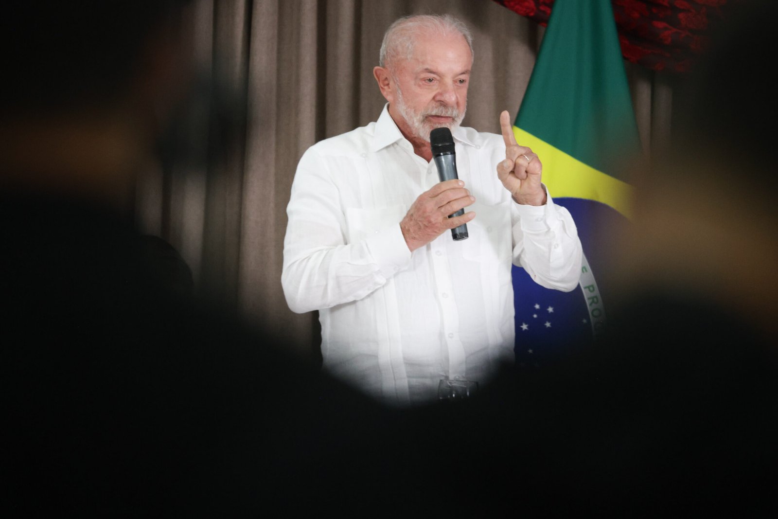 Lula destaca importância da comunicação com eleitores após primeiro turno das eleições