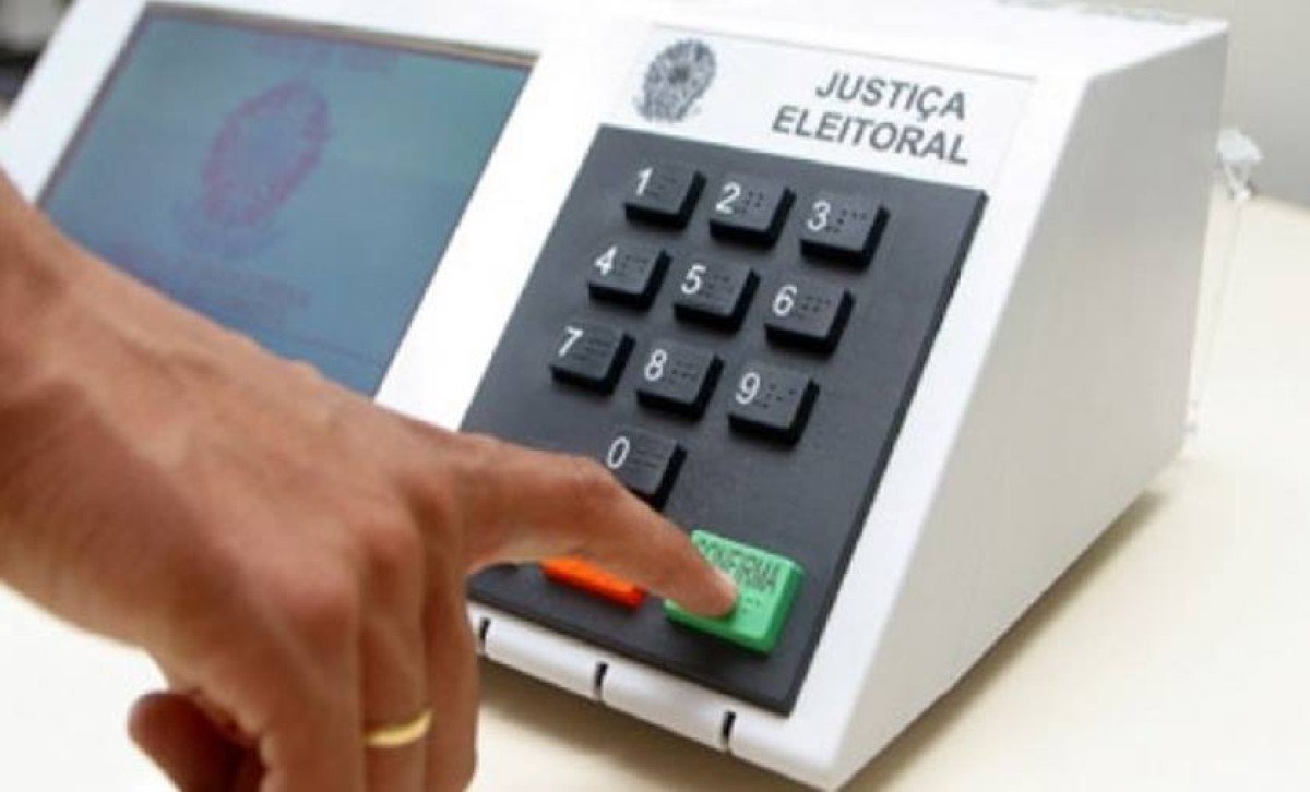 Problemas no cadastro eleitoral impedem votação de brasileiros em Londres